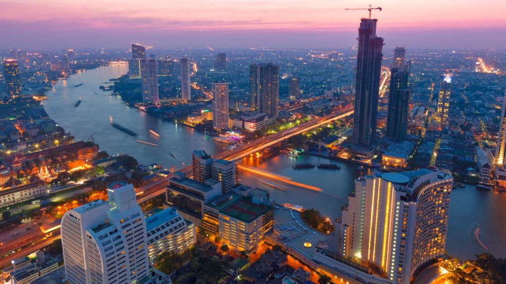 เกินกว่าขอบฟ้า – ค้นพบโลกสร้างสรรค์ของกรุงเทพฯ