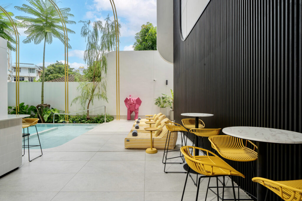Seeker Pool Bar