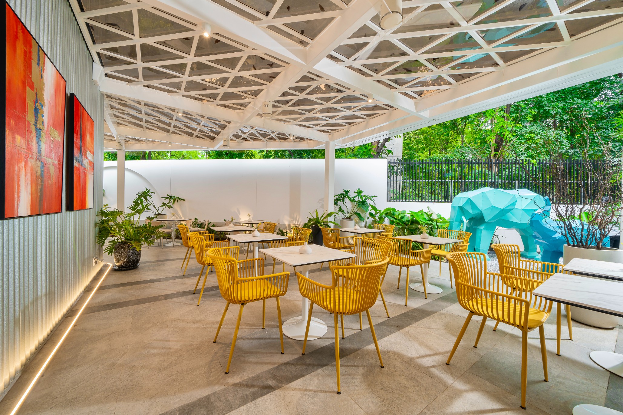 ห้องอาหาร restaurant
